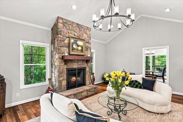 82 Wood Owl Court, Hendersonville, NC 28791