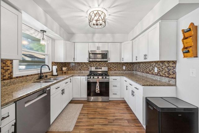 2940 Lake Vista COURT, Racine, WI 53402