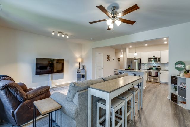 2635 Sherman Way, Columbia, TN 38401
