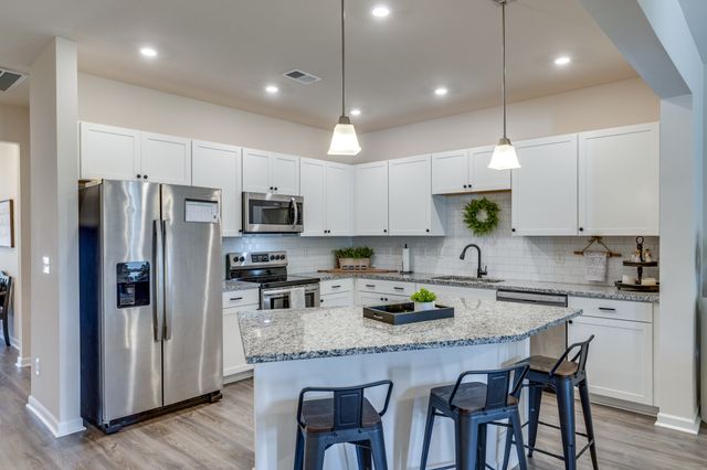 2635 Sherman Way, Columbia, TN 38401