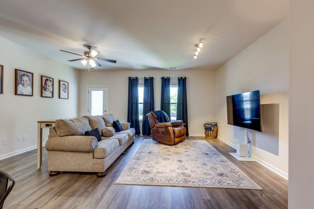2635 Sherman Way, Columbia, TN 38401