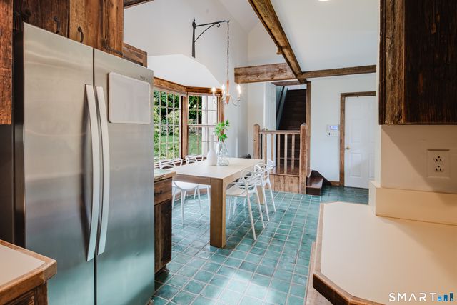 3 Holmewood Lane, New Canaan, CT 06840
