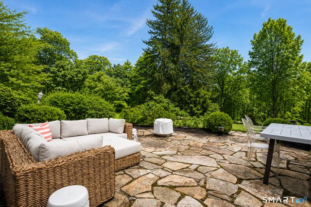 3 Holmewood Lane, New Canaan, CT 06840