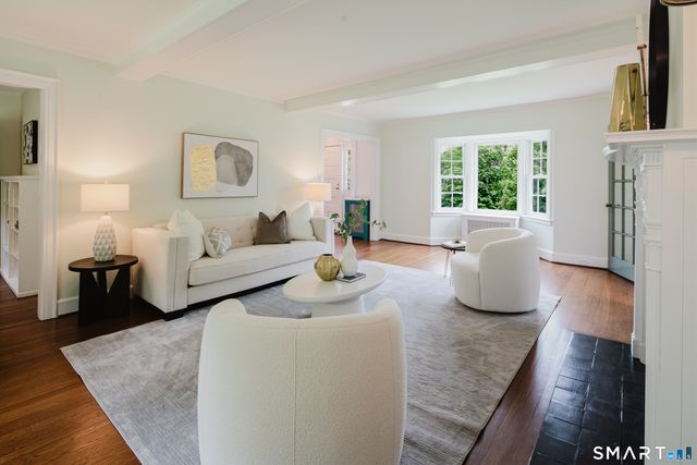 3 Holmewood Lane, New Canaan, CT 06840