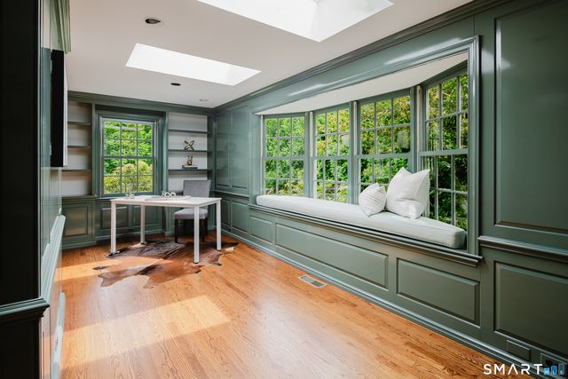 3 Holmewood Lane, New Canaan, CT 06840