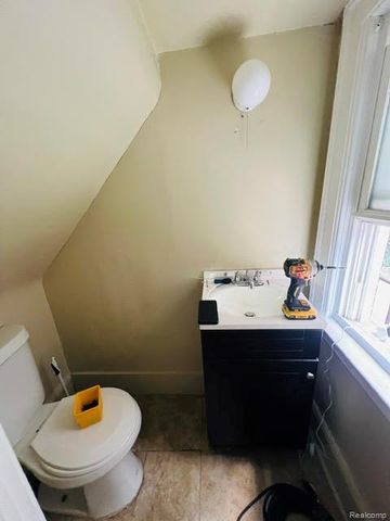 3260 Pasadena Street, Detroit, MI 48238