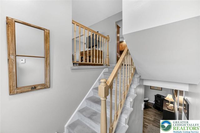 1873 Molinaro Drive, South Whitehall Twp, PA 18104