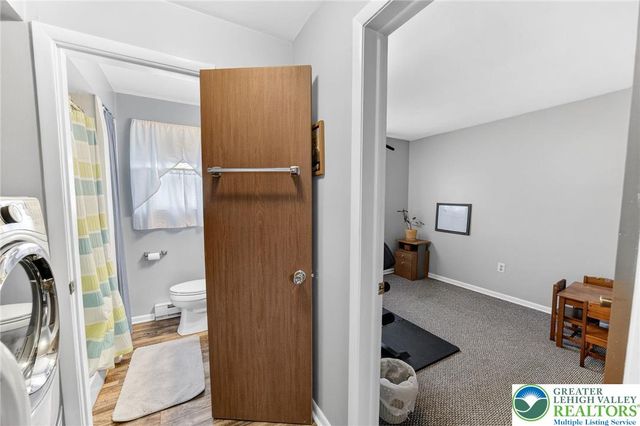 1873 Molinaro Drive, South Whitehall Twp, PA 18104