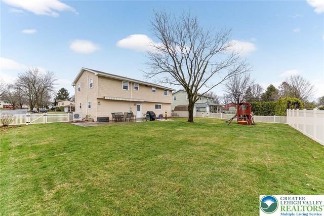 1873 Molinaro Drive, South Whitehall Twp, PA 18104