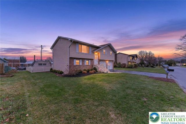 1873 Molinaro Drive, South Whitehall Twp, PA 18104