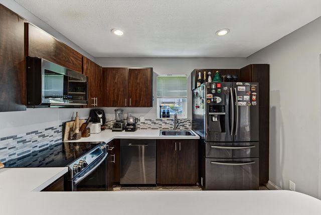 7693 Courtyard Run W, Boca Raton, FL 33433