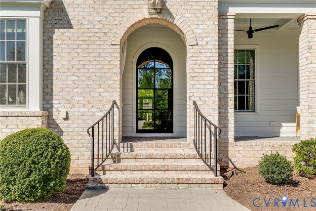 1712 Tulip Hill Dr, Midlothian, VA 23112