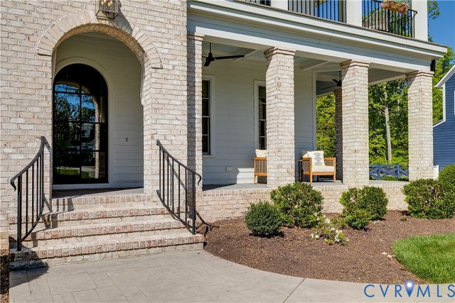 1712 Tulip Hill Dr, Midlothian, VA 23112