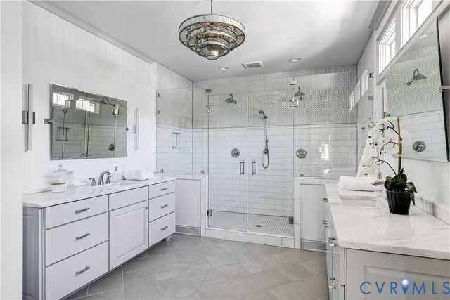 1712 Tulip Hill Dr, Midlothian, VA 23112