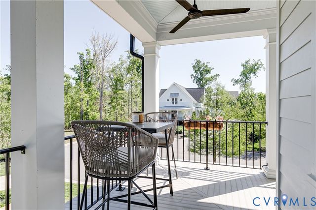 1712 Tulip Hill Dr, Midlothian, VA 23112
