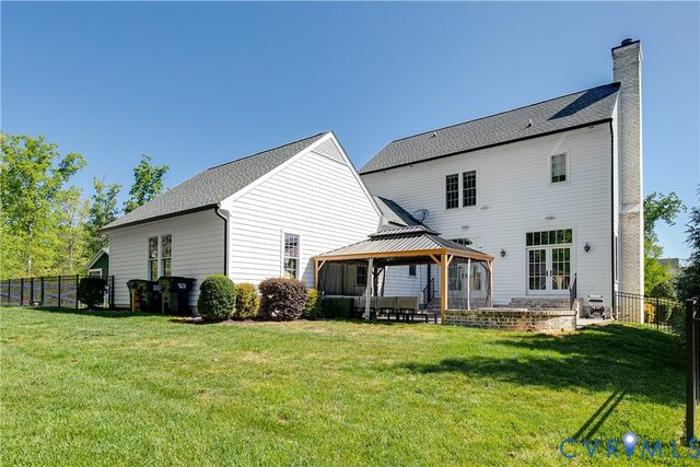 1712 Tulip Hill Dr, Midlothian, VA 23112