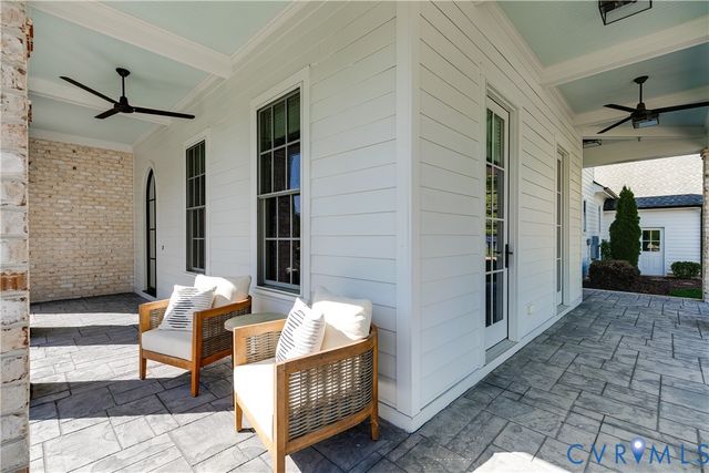 1712 Tulip Hill Dr, Midlothian, VA 23112