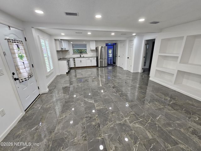 6651 PICKETTVILLE Road, Jacksonville, FL 32254