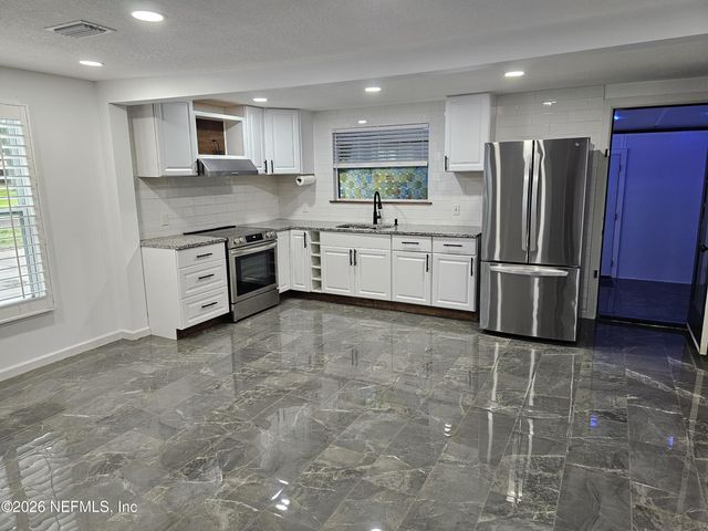6651 PICKETTVILLE Road, Jacksonville, FL 32254