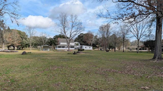 7944 Comite Acres Dr, Baker, LA 70714