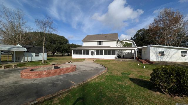 7944 Comite Acres Dr, Baker, LA 70714