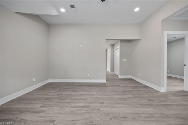 122 S School Street, Burlington, NC 27217