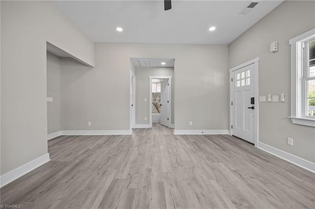 122 S School Street, Burlington, NC 27217