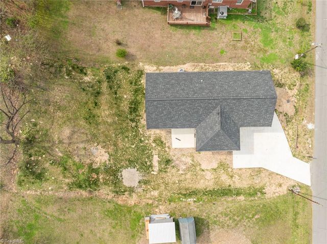 122 S School Street, Burlington, NC 27217