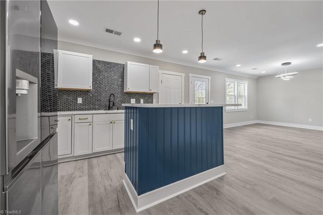 122 S School Street, Burlington, NC 27217