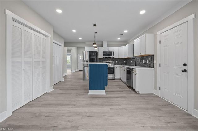 122 S School Street, Burlington, NC 27217