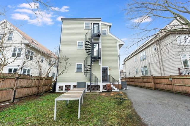 326 Concord Avenue 1, Cambridge, MA 02138