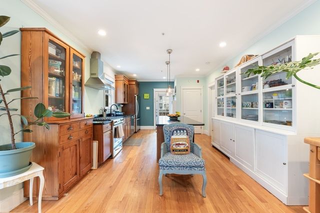 326 Concord Avenue 1, Cambridge, MA 02138