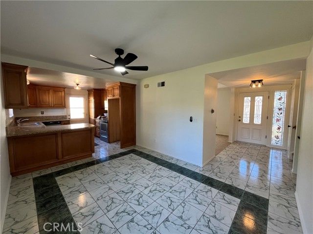 729 La Grange, Newbury Park (thousand Oaks), CA 91320