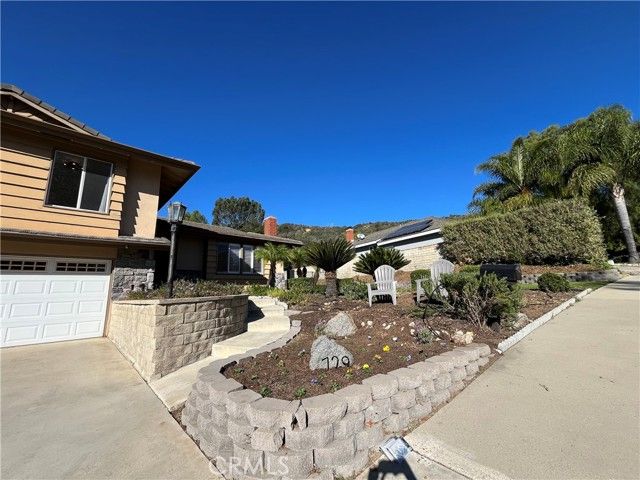 729 La Grange, Newbury Park (thousand Oaks), CA 91320