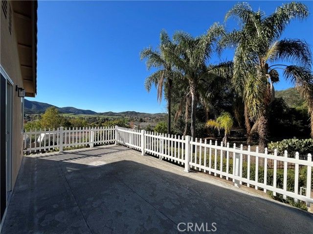 729 La Grange, Newbury Park (thousand Oaks), CA 91320