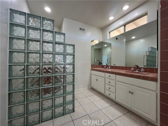 729 La Grange, Newbury Park (thousand Oaks), CA 91320