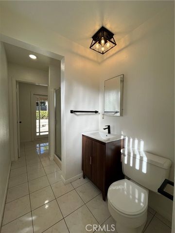 729 La Grange, Newbury Park (thousand Oaks), CA 91320