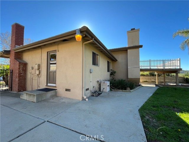729 La Grange, Newbury Park (thousand Oaks), CA 91320