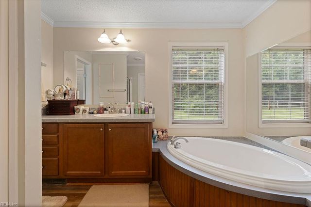 27 Crystal ST, Gates, NC 27937