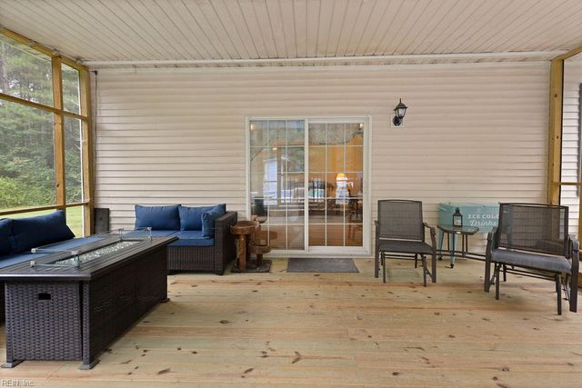 27 Crystal ST, Gates, NC 27937