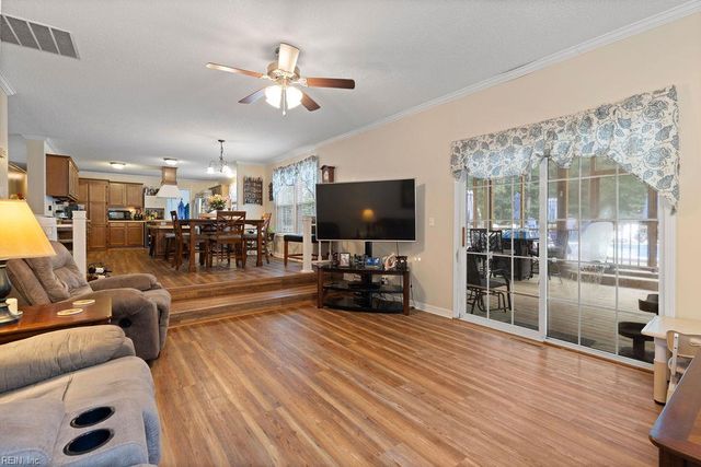 27 Crystal ST, Gates, NC 27937