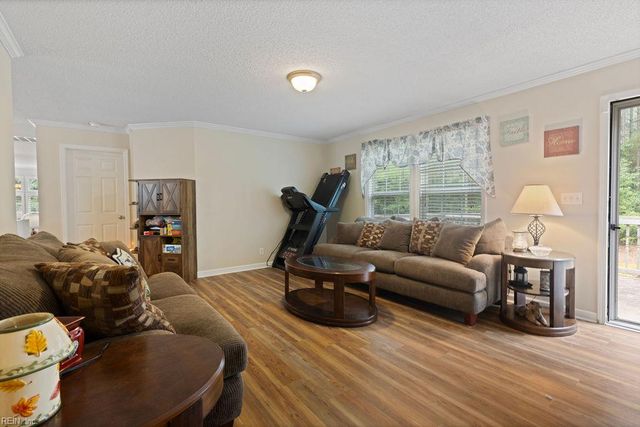 27 Crystal ST, Gates, NC 27937