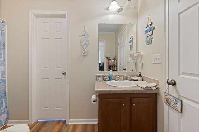 27 Crystal ST, Gates, NC 27937