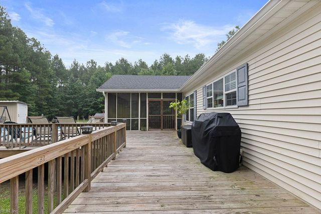 27 Crystal ST, Gates, NC 27937