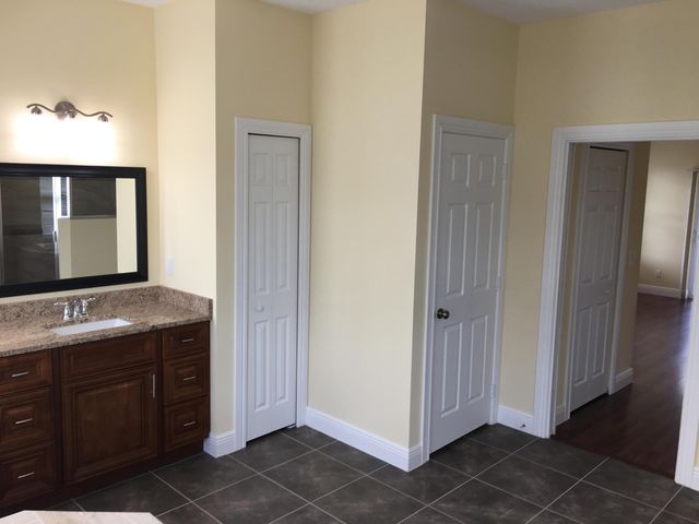 5866 NW Mesa Circle, Port St. Lucie, Port St Lucie, FL 34986