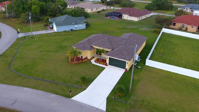 5866 NW Mesa Circle, Port St. Lucie, Port St Lucie, FL 34986