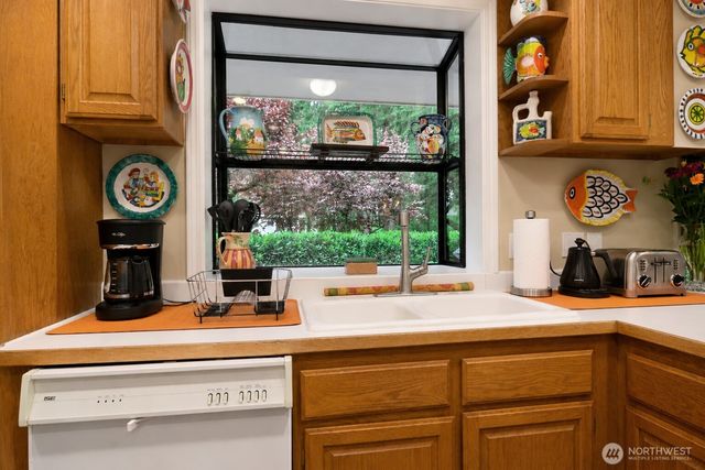 1511 11th Lane, Fox Island, WA 98333
