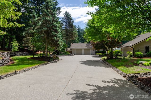 1511 11th Lane, Fox Island, WA 98333