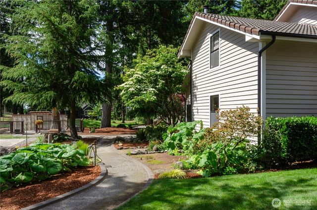 1511 11th Lane, Fox Island, WA 98333