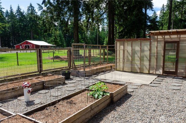 1511 11th Lane, Fox Island, WA 98333